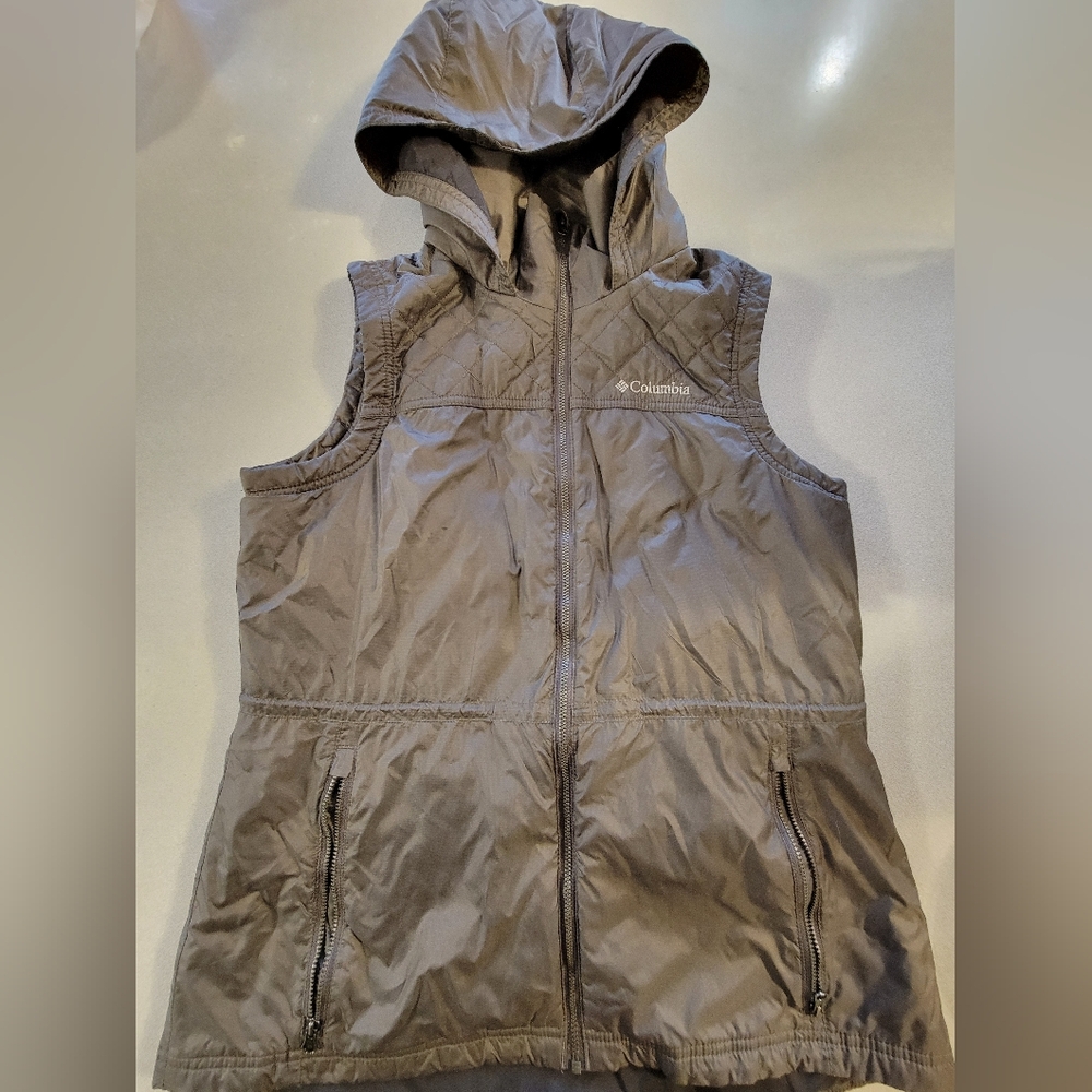 Columbia Vest